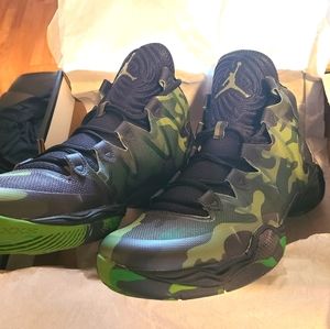 Jordan Green Camo XX8